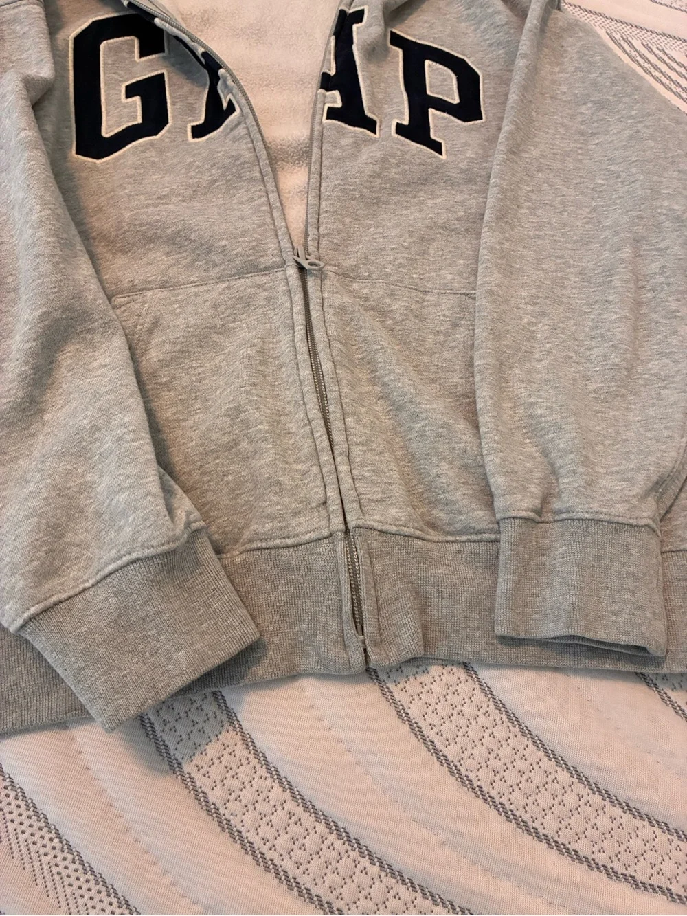 GAP kids zip